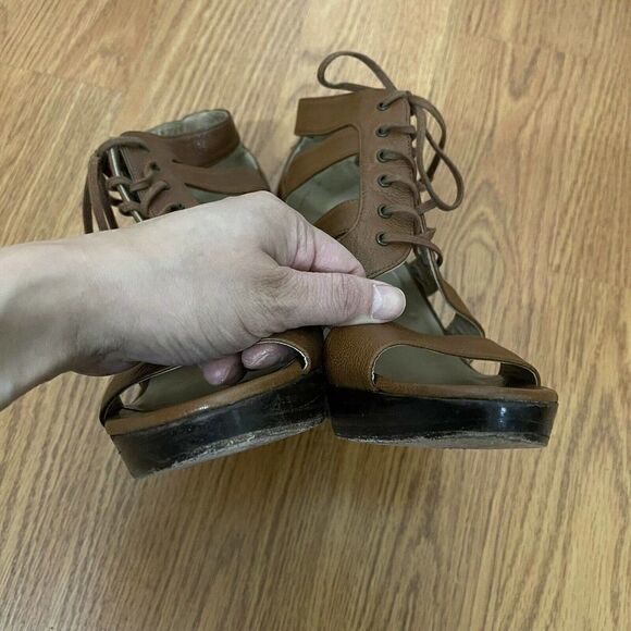 Stuart Weitzman Brown leather strappy sandal heels size US 7.5 - Picture 3 of 9